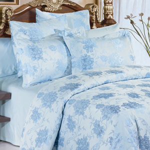   Arya Beatrice Blue